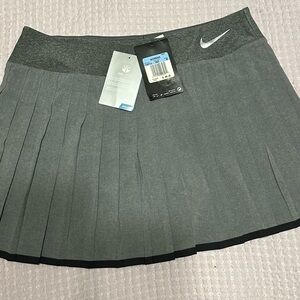 Nike Women's NikeCourt Dri-Fit Dark Gray Tr Tennis Pleated Skirt 🎾